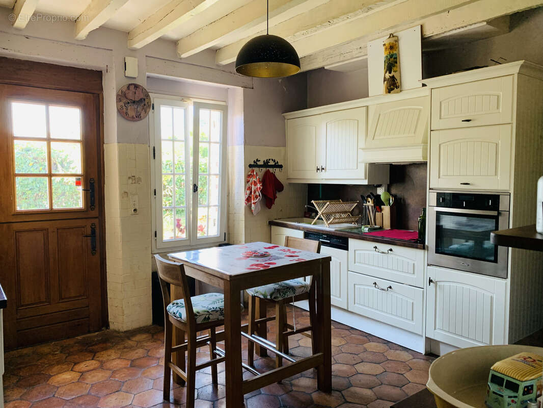 Maison à BAZOCHES-SUR-LE-BETZ