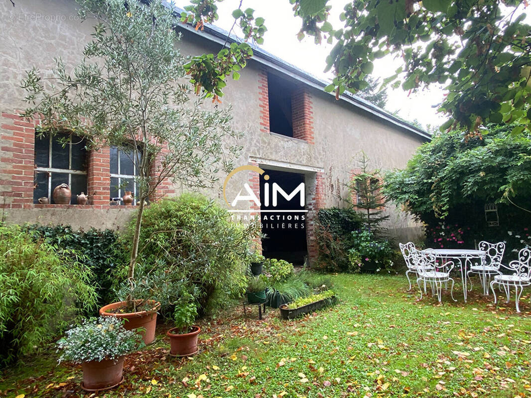 Maison à SAVIGNE-SUR-LATHAN