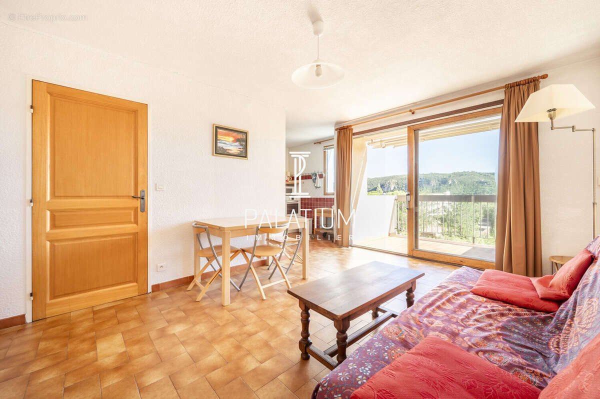 Appartement à GREOUX-LES-BAINS