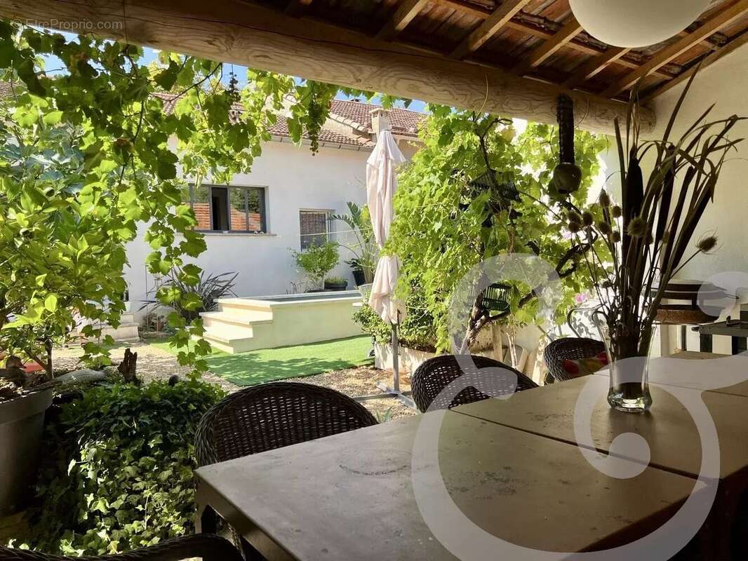 Maison à EYGALIERES