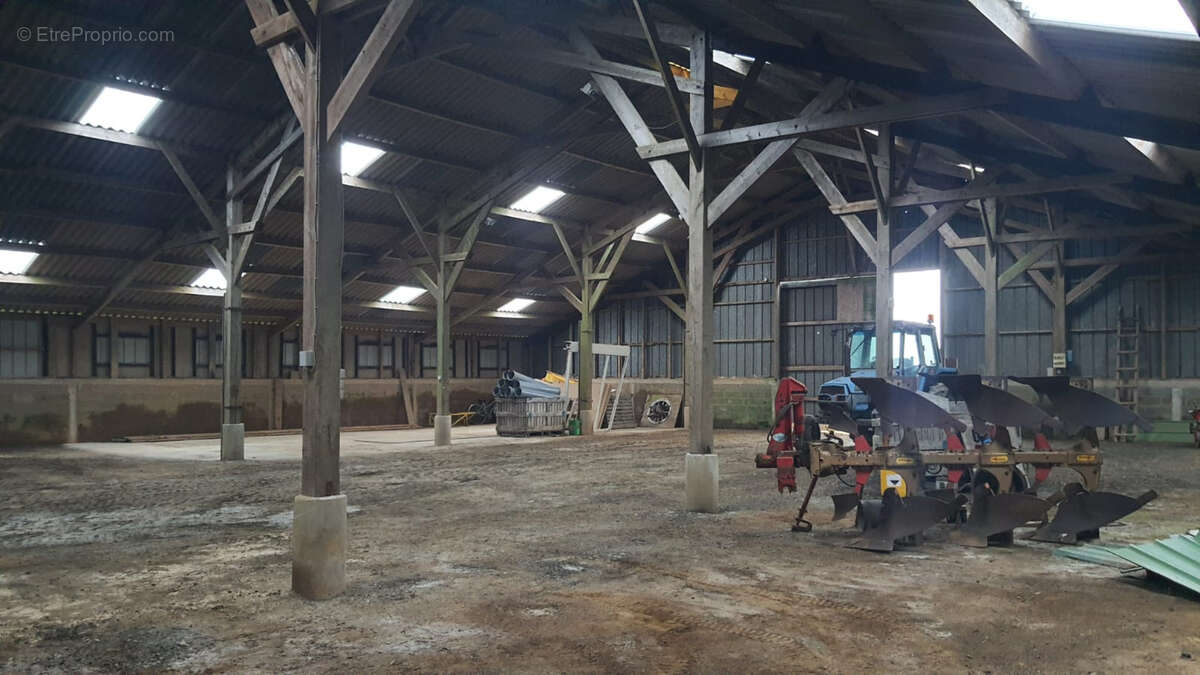 Autre à LANHOUARNEAU