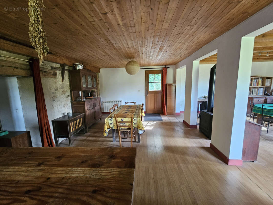 Maison à ROZIERS-SAINT-GEORGES