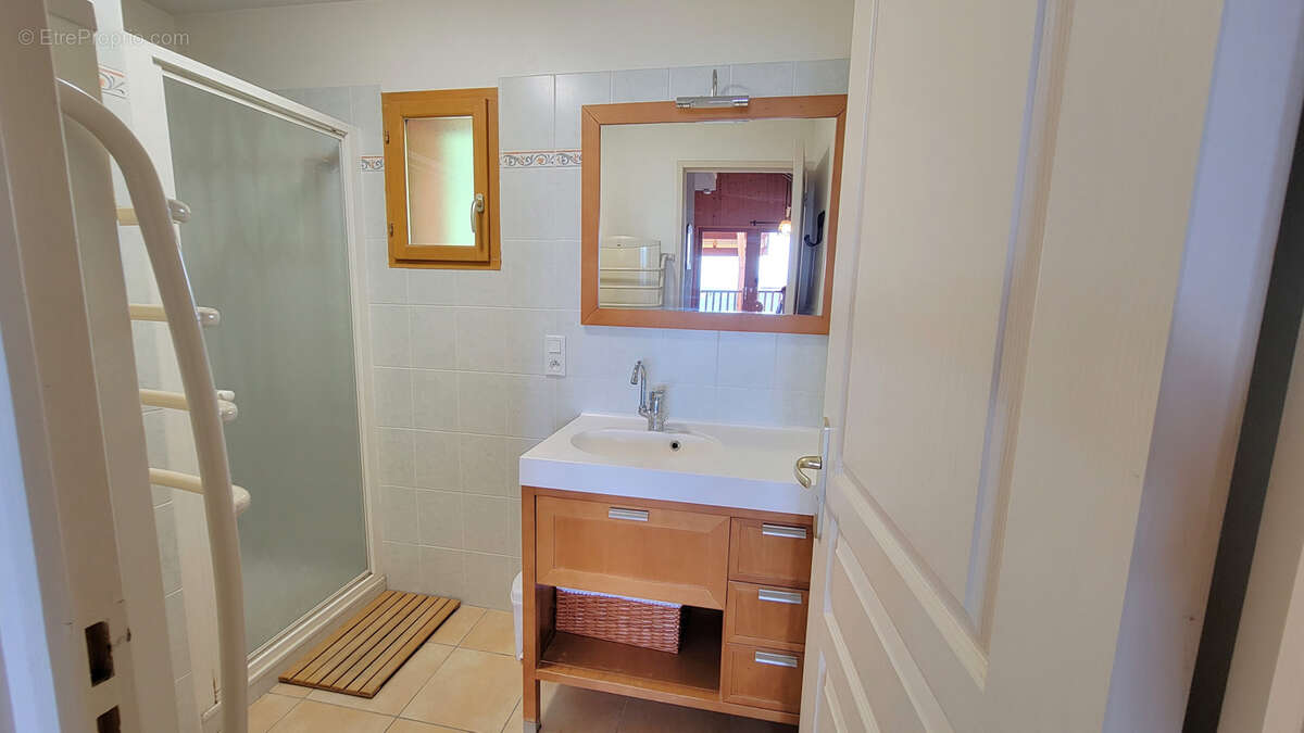 Appartement à SAINT-MICHEL-DE-CHAILLOL