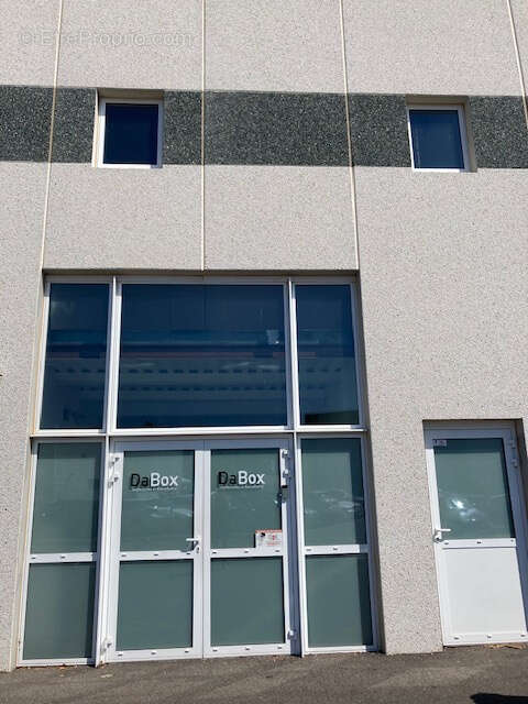 Commerce à CARQUEIRANNE