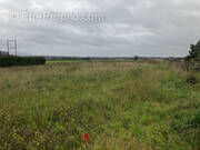 Terrain à CHAUFOUR-LES-BONNIERES