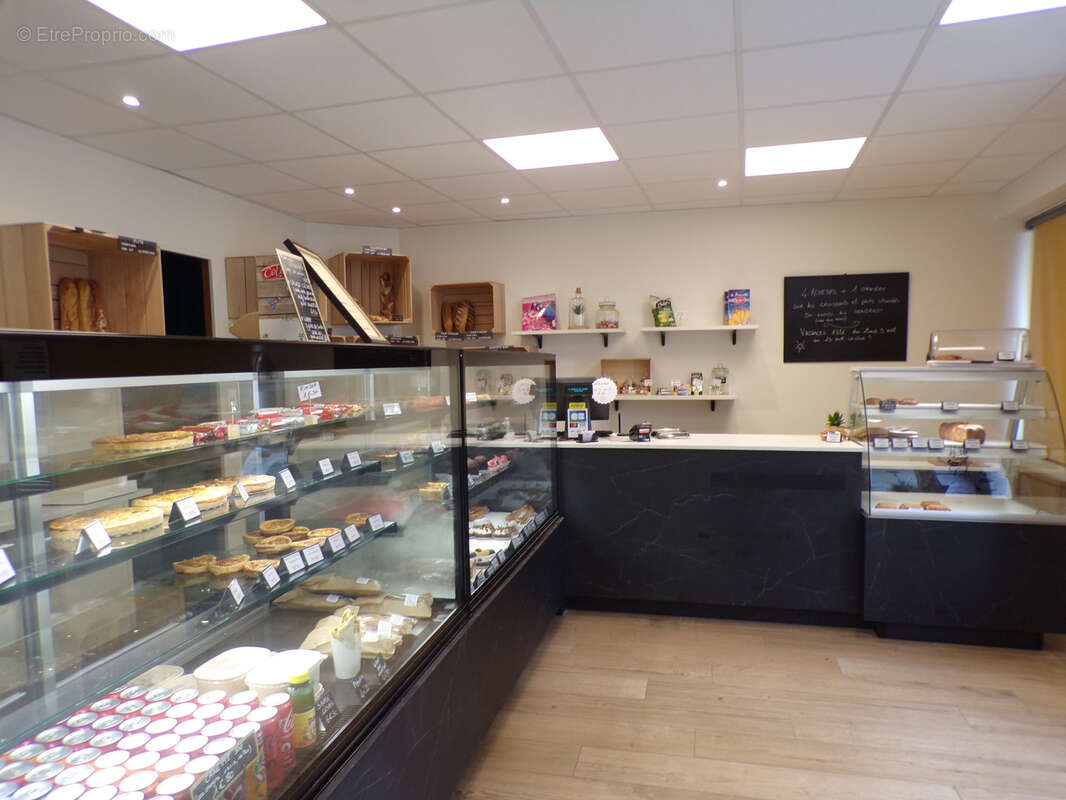 Commerce à JASSERON