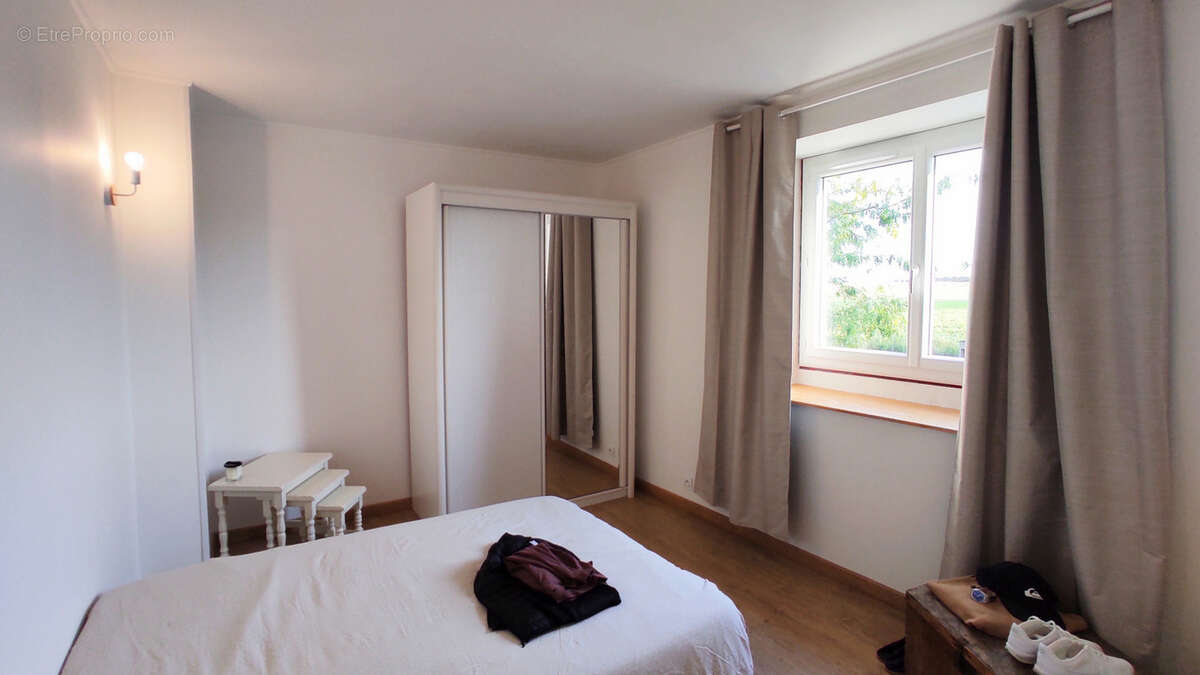 Maison à SAINT-GERVAIS-LES-TROIS-CLOCHERS