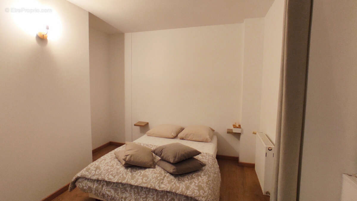 Maison à SAINT-GERVAIS-LES-TROIS-CLOCHERS