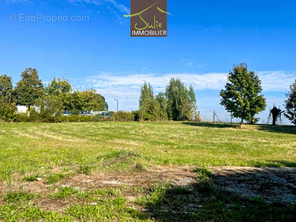 Terrain à CERIZAY