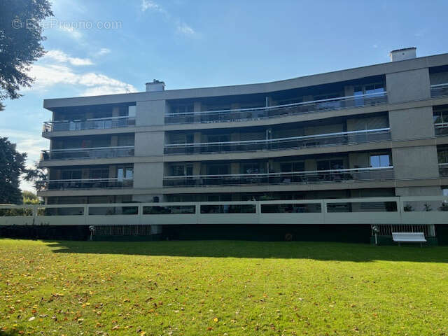 Appartement à SAINT-GRATIEN