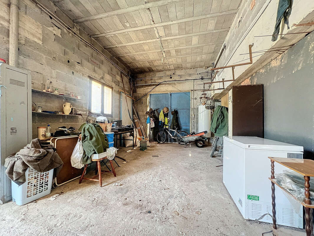 Maison à LE REVEST-LES-EAUX