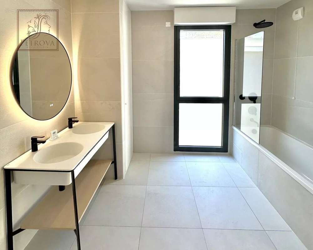 Appartement à BEAUSOLEIL