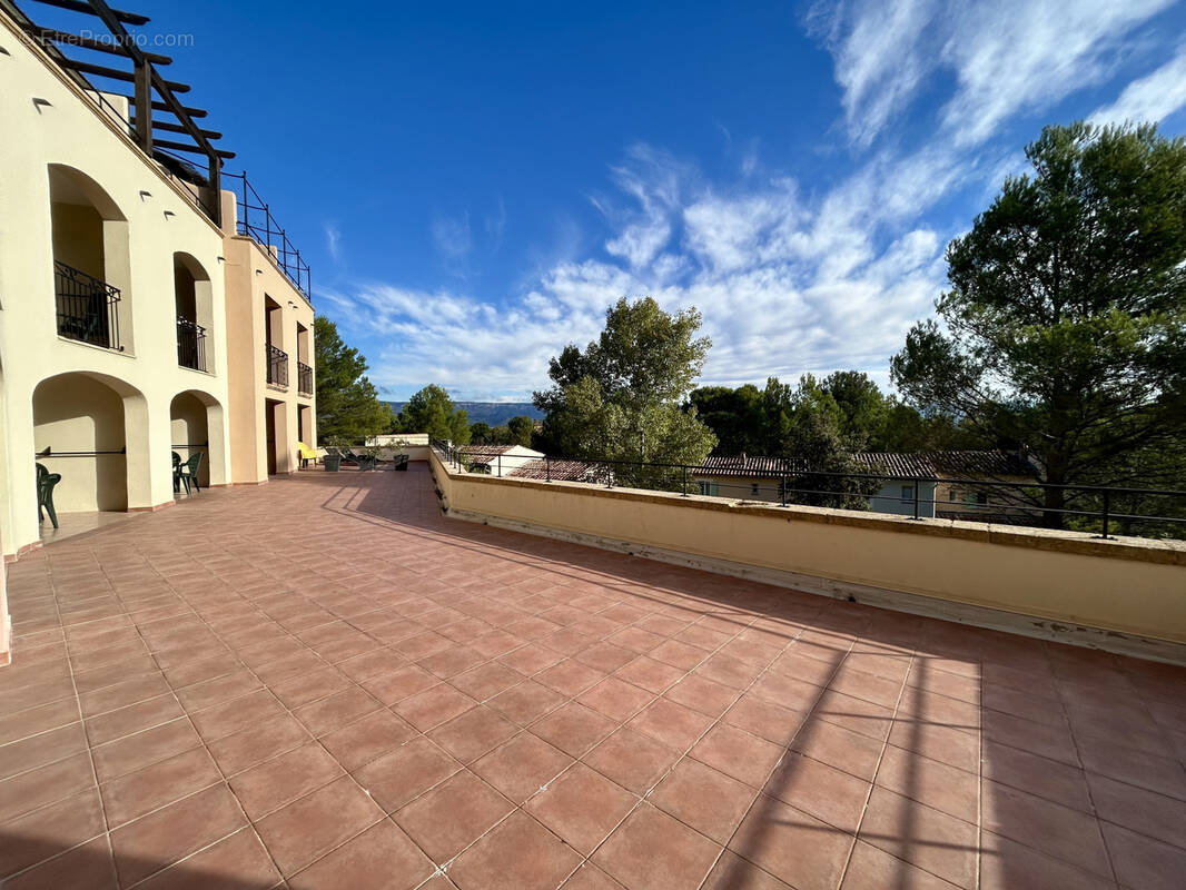 Appartement à MALLEMORT