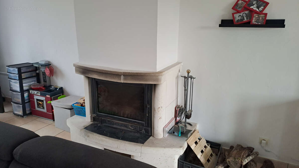 Maison à LA CELLE-SAINT-CYR