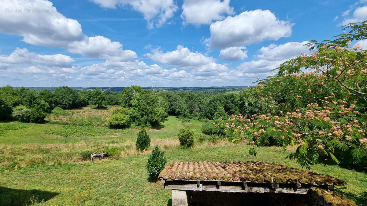 20250802_140607 - Maison à BUSSEROLLES