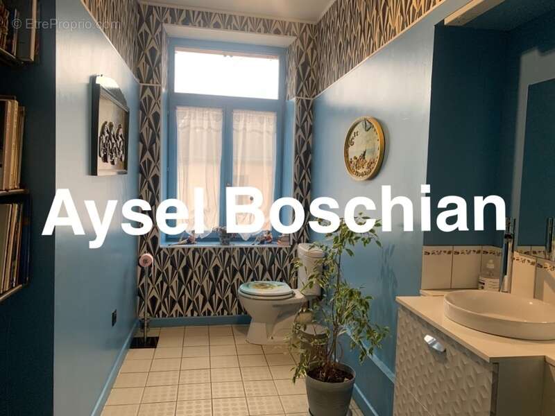 Maison à VIVIERS-SUR-CHIERS