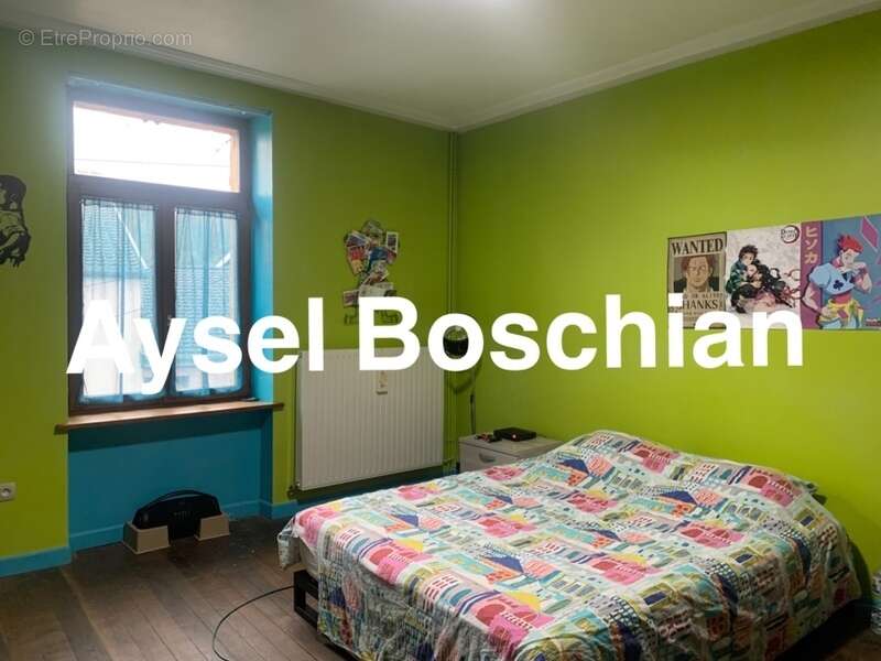 Maison à VIVIERS-SUR-CHIERS