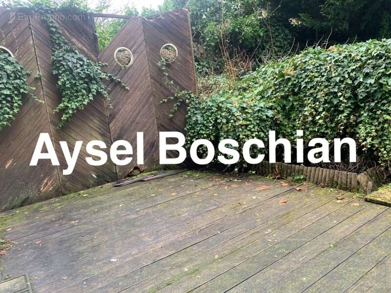 Maison à VIVIERS-SUR-CHIERS