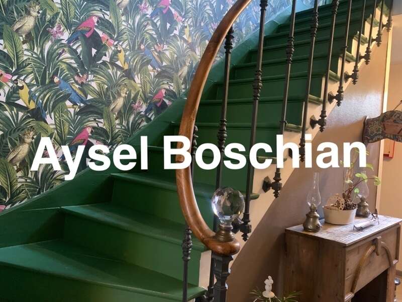 Maison à VIVIERS-SUR-CHIERS