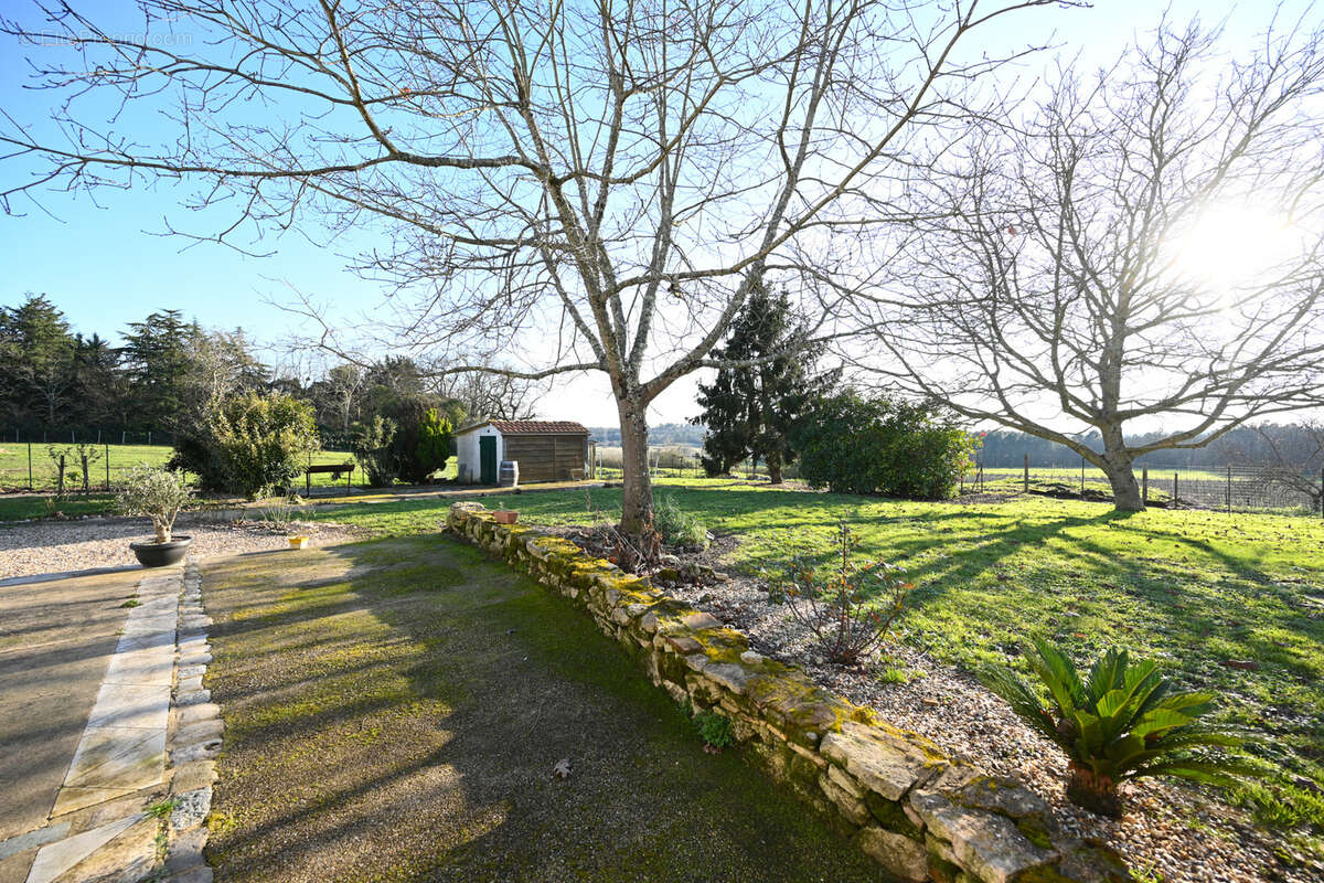 Maison à MONTPON-MENESTEROL