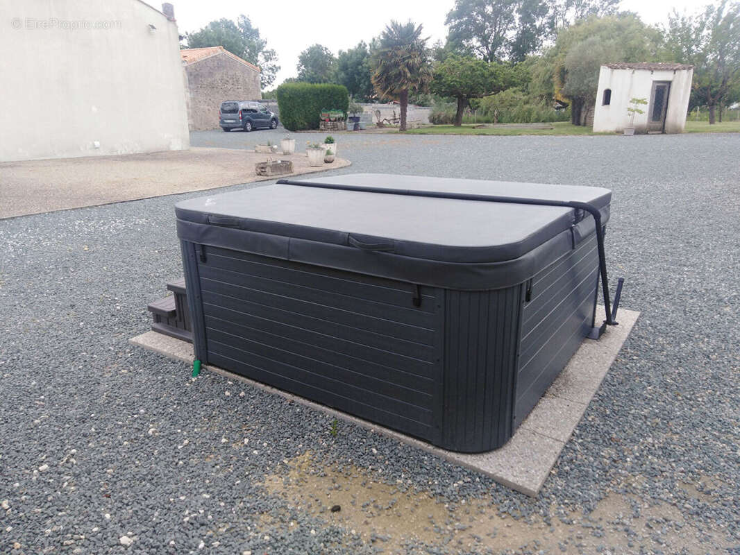 Maison à LA GRIPPERIE-SAINT-SYMPHORIEN