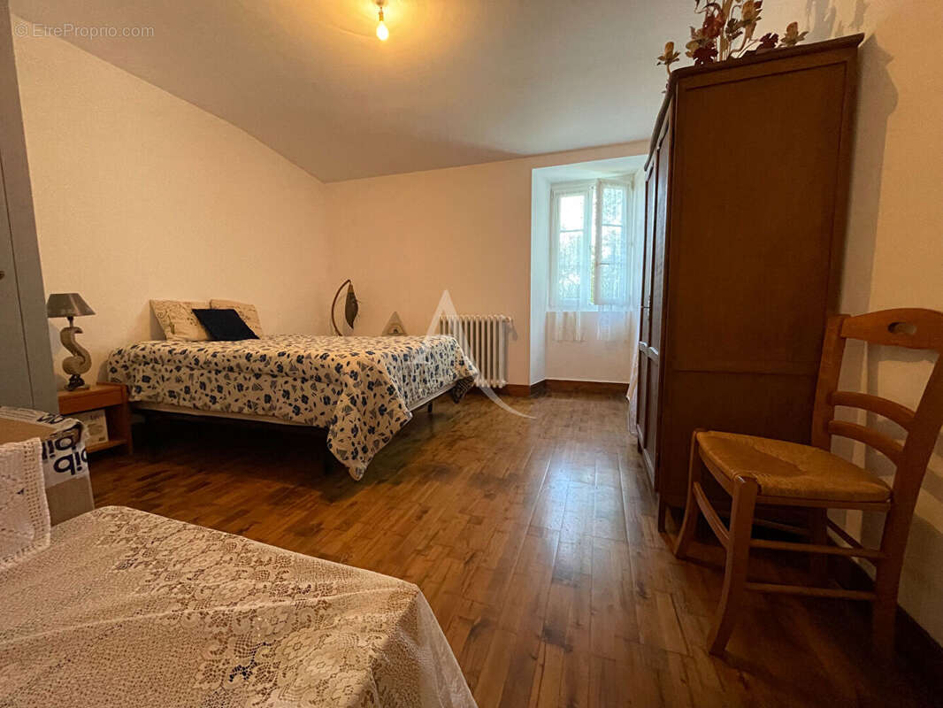 Maison à LA GRIPPERIE-SAINT-SYMPHORIEN