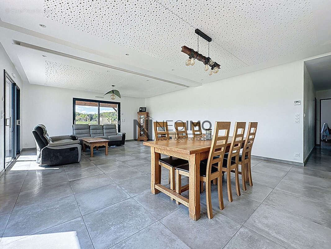 Maison à LIFFOL-LE-GRAND