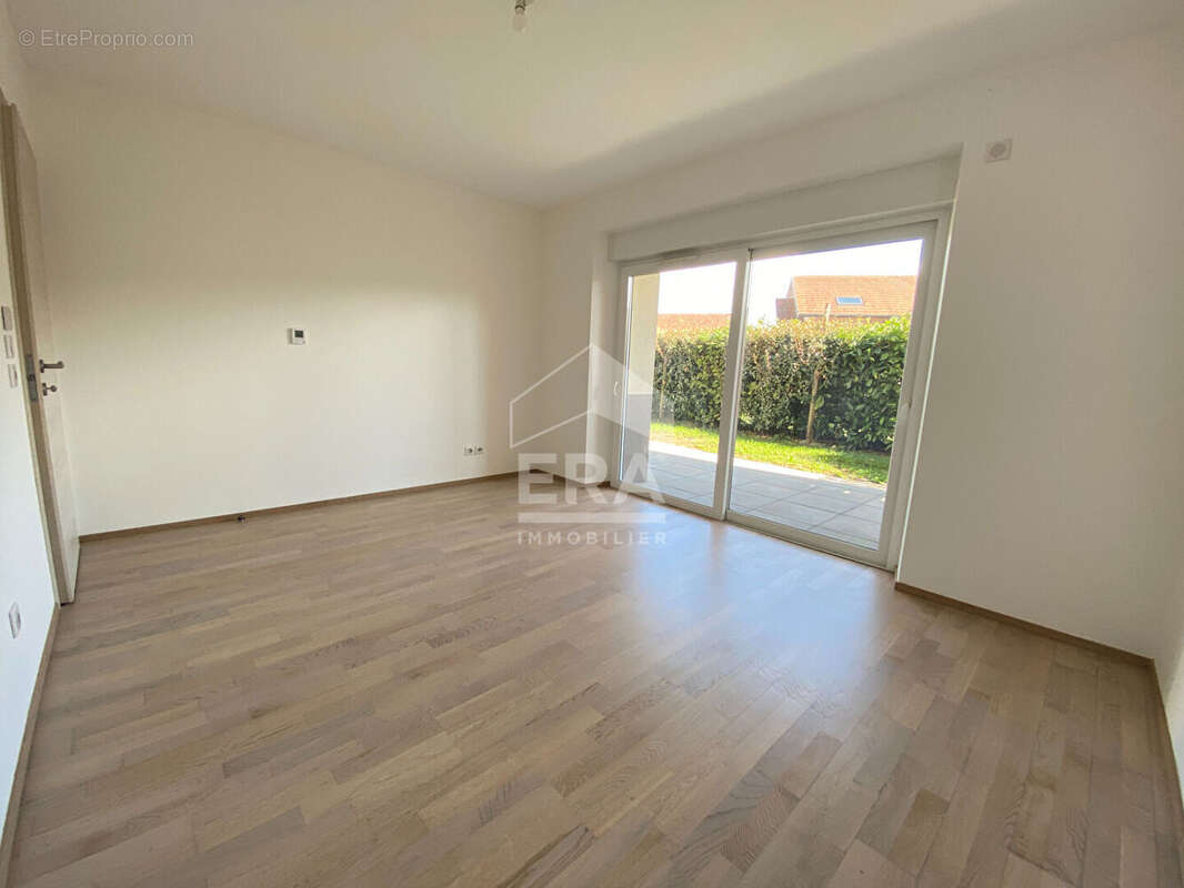 Appartement à POISY