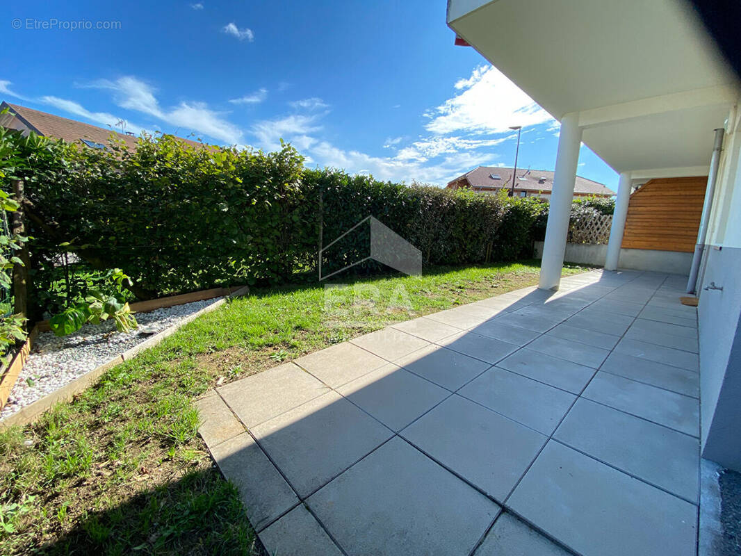 Appartement à POISY