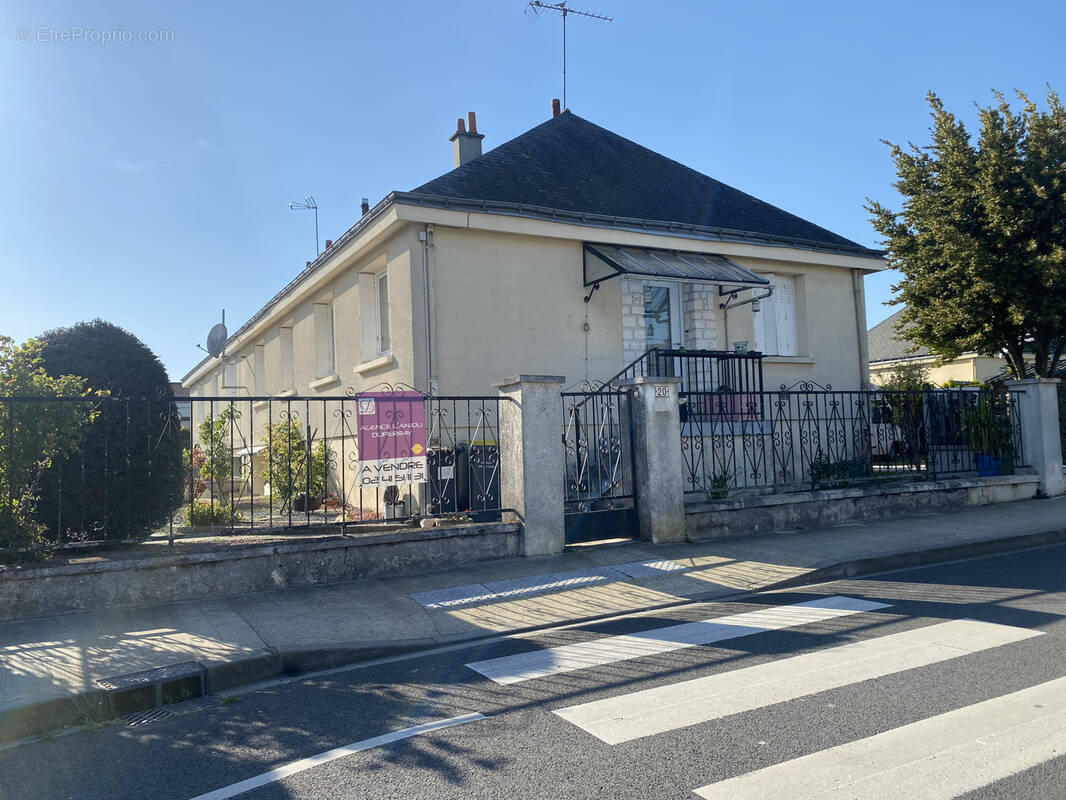 Maison à VILLEBERNIER