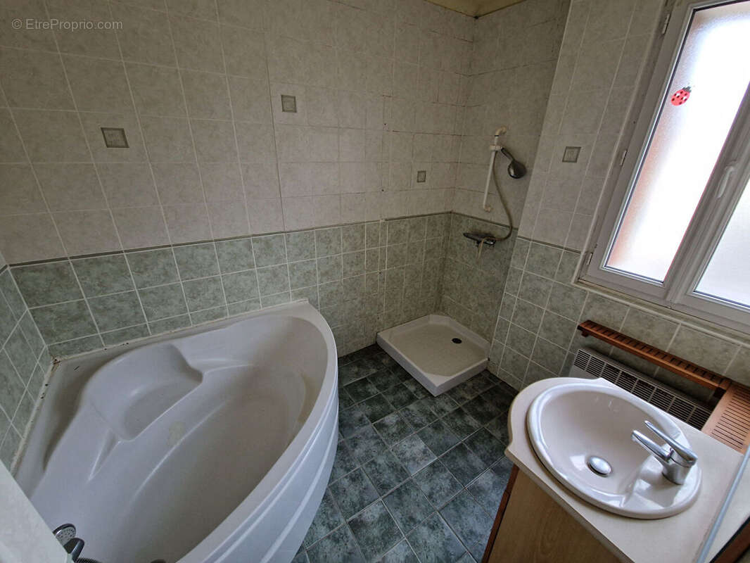 Maison à ROCHESERVIERE