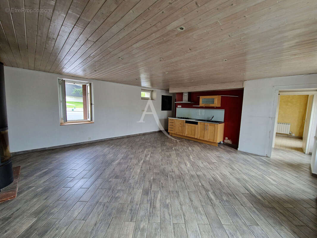 Maison à ROCHESERVIERE