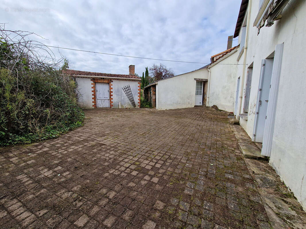 Maison à ROCHESERVIERE