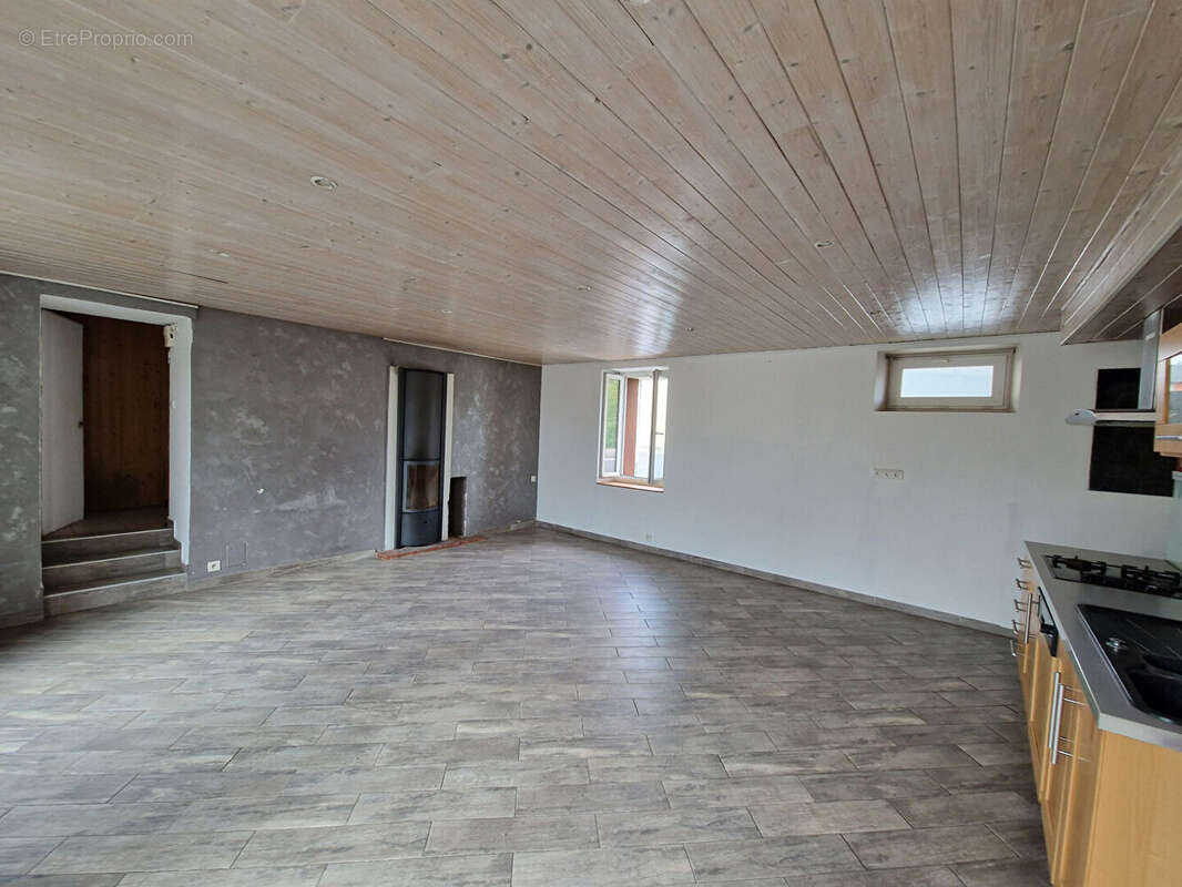 Maison à ROCHESERVIERE