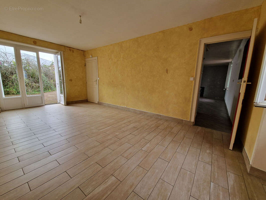 Maison à ROCHESERVIERE