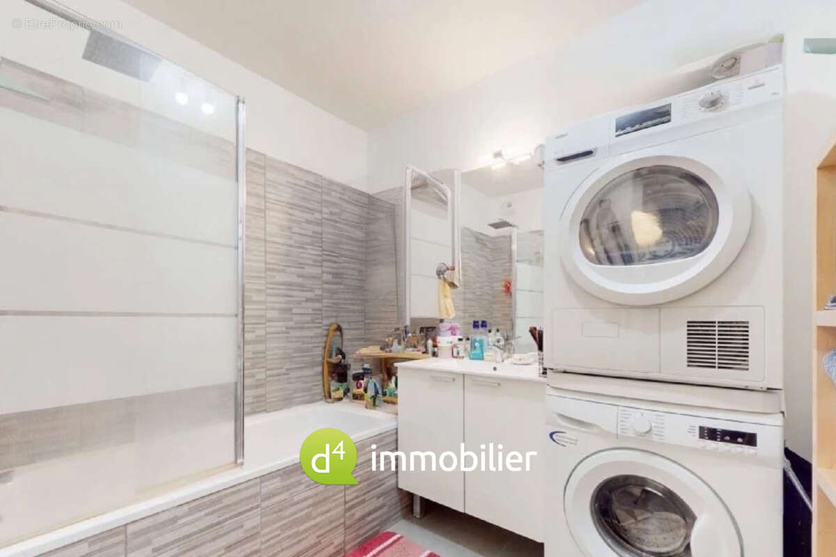 Appartement à MARSEILLE-9E