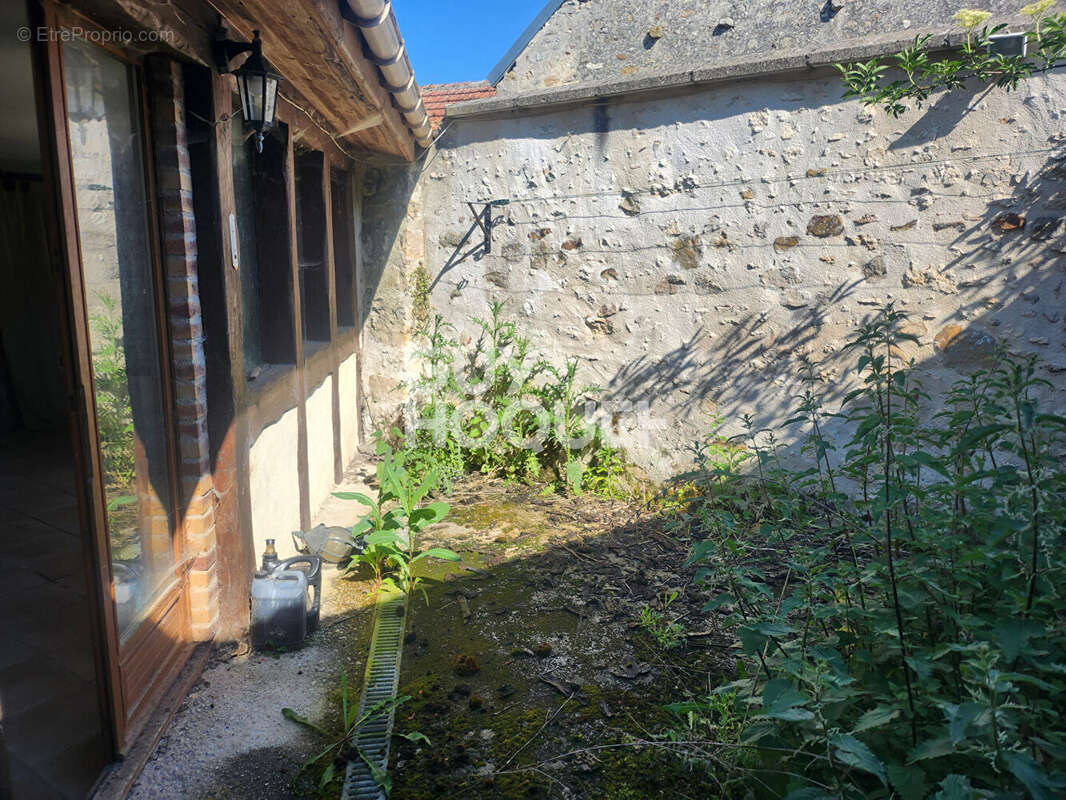 Maison à VILLIERS-SAINT-GEORGES