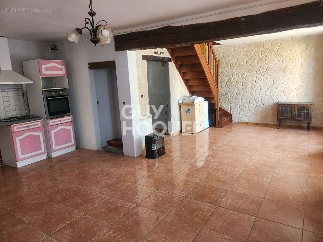 Maison à VILLIERS-SAINT-GEORGES