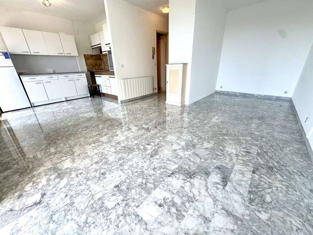 Appartement à LE CANNET