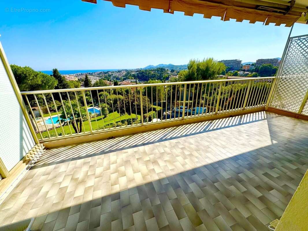 Appartement à LE CANNET