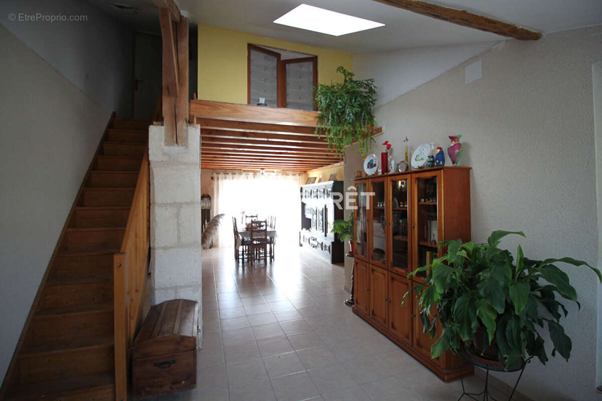 Maison à CONDAT-SUR-TRINCOU