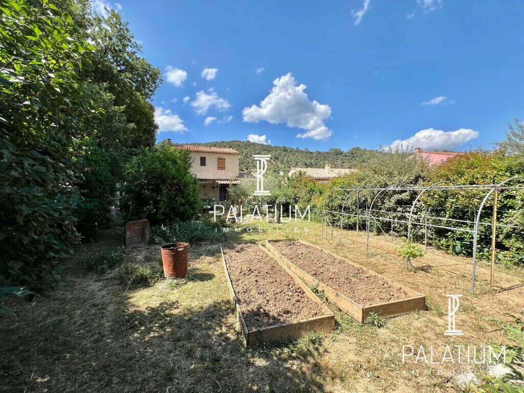 Maison à GREOUX-LES-BAINS
