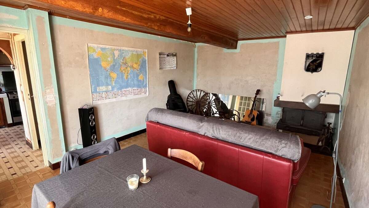 Maison à BONNETABLE