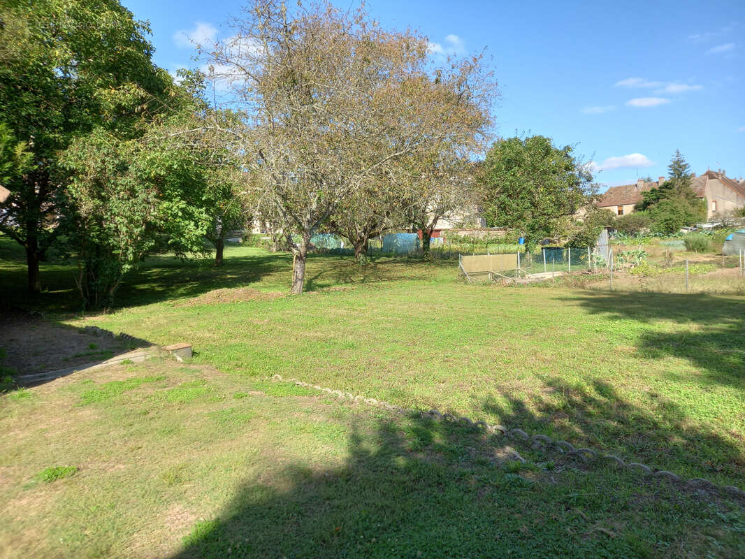 Maison à ARNAY-LE-DUC