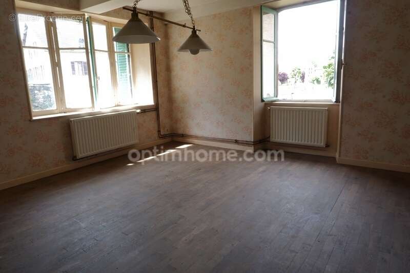 Maison à LUXEUIL-LES-BAINS