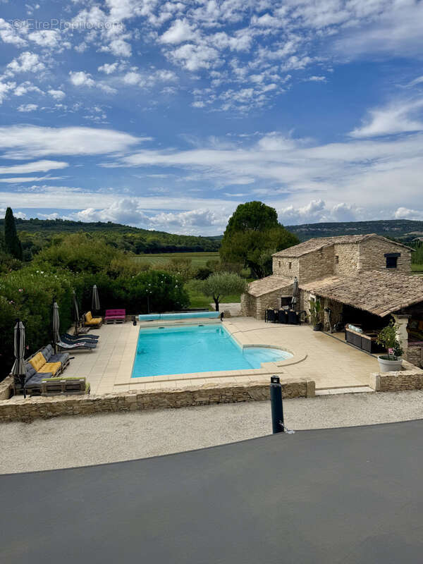 Maison à SUZE-LA-ROUSSE