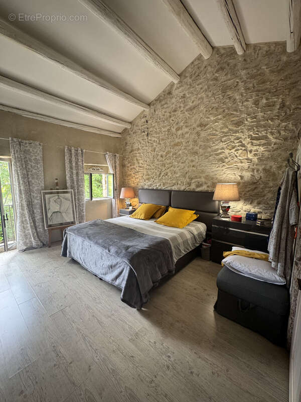 Maison à SUZE-LA-ROUSSE