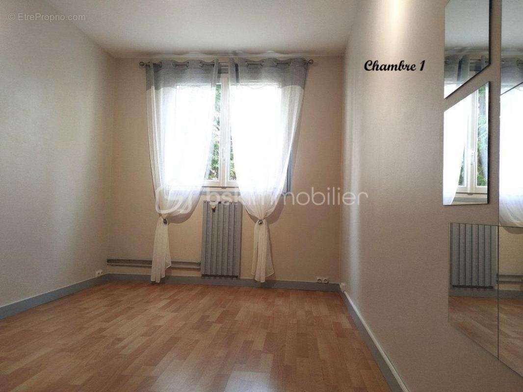 Appartement à LE PLESSIS-TREVISE