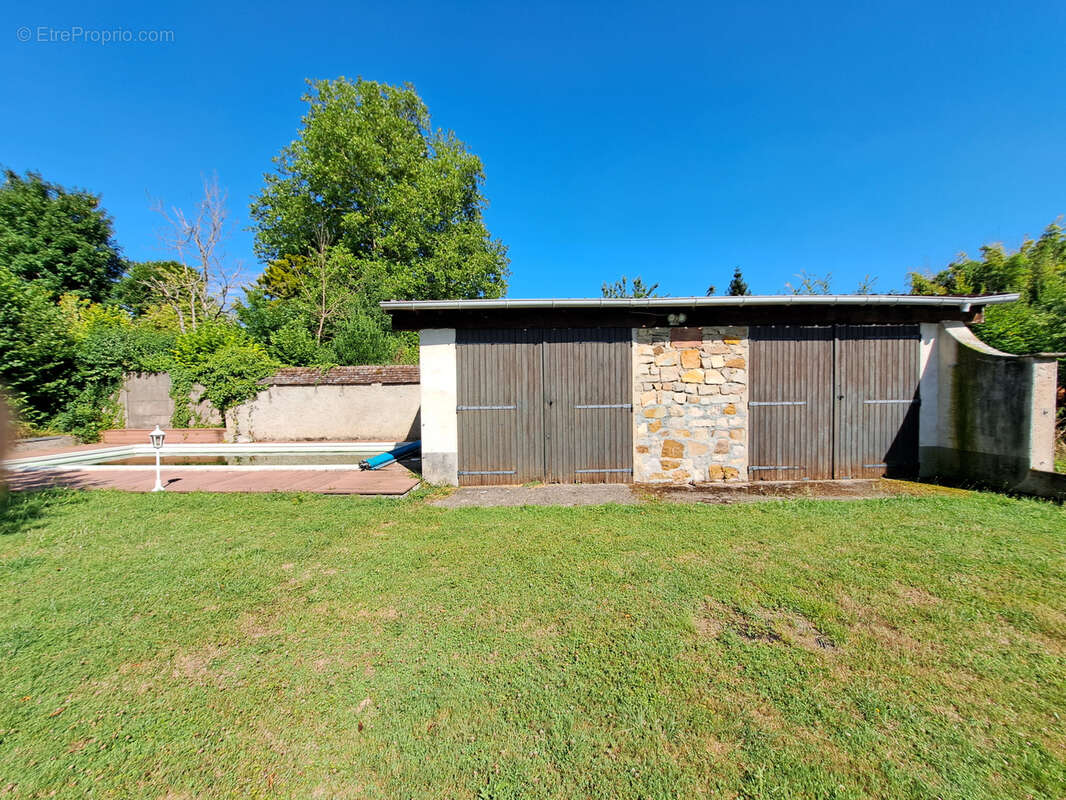 Maison à THORIGNY-SUR-OREUSE
