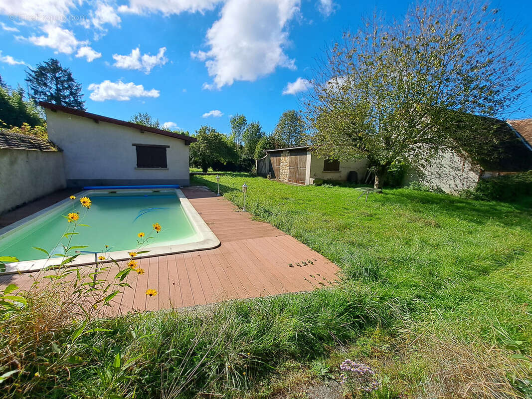 Maison à THORIGNY-SUR-OREUSE